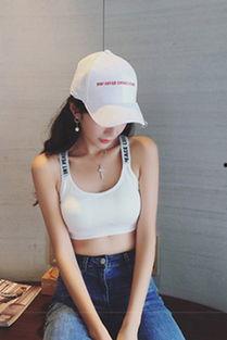 小胸图片裸,独特韵味，时尚演绎